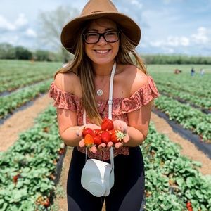 🌵 Meet Your Posher, Kasee 🌻